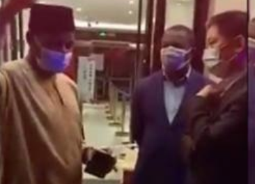 Nigerian Diplomat Confronts Chinese Immigration Officer